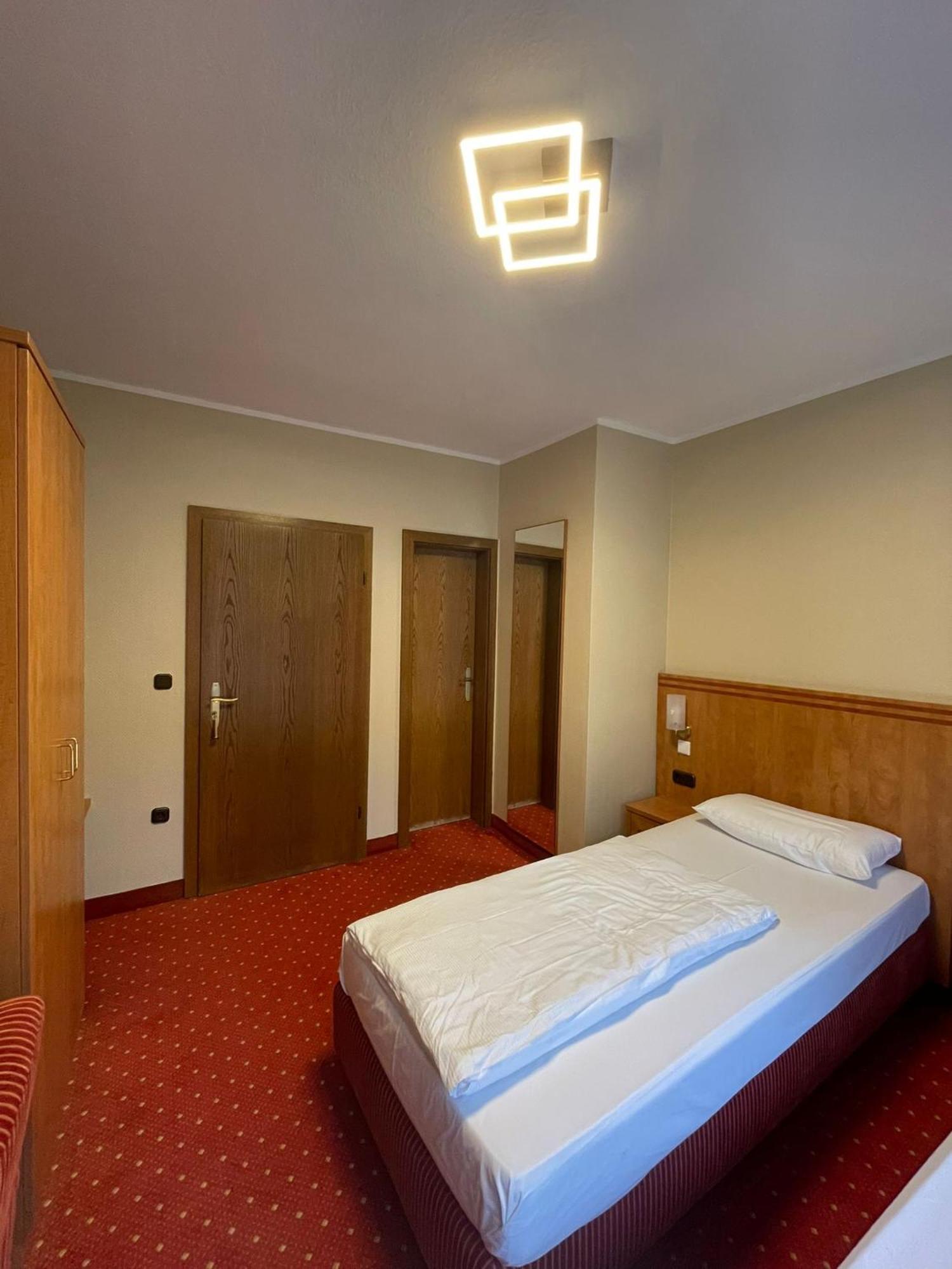 Sun Hotel Essen Exterior photo